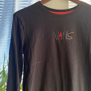 ✨size L✨ Vans women’s long sleeve t-shirt with front & back designs ✨